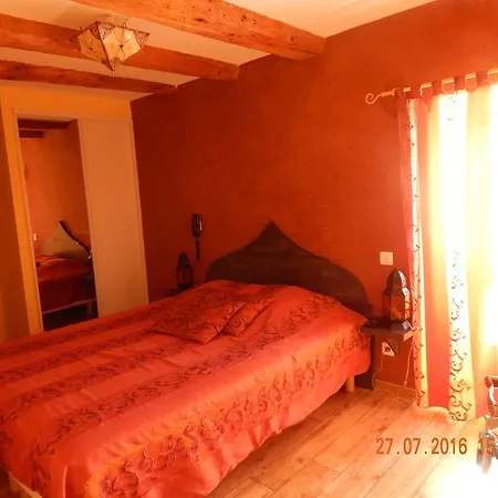 Hotel Mille Et Nuits D'aubrac *