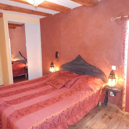 Hotel Mille Et Nuits D'aubrac *