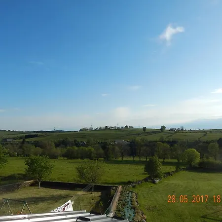 Mille Et Nuits D'aubrac Hotel *