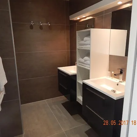 Hotel Mille Et Nuits D'aubrac *