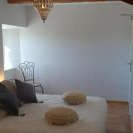 Mille Et Une Nuits D'aubrac Hotel *